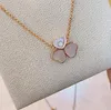 2023 adorabile ciondolo carino Collane lunga catena in acciaio inossidabile sottile oro rosa tre cuori di cristallo designer Collana da donna con sacchetto per la polvere e scatola