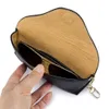 Солнцезащитные очки Клузы подлинные кожаные бокалы для чтения Bag Bag Brand Design Sunglasses Pouch Portable Ocklasses Display Box Стаканы корпус 230615