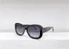 Güneş gözlükleri sıcak moda tasarımcısı kadınlar için güneş gözlükleri bacaklarda elmas mektubu ile kedi göz tasarımı eğlence amaçlı UV400 orijinal kılıf