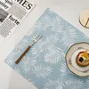 テーブルマットシンプルな日本のライトブルーの葉印刷されたプレースマットレザー防水オイルプルーフ熱絶縁ディナーマットキッチンの装飾