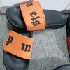 2023 chinelos de designer chinelos masculinos e femininos verão fora usar nova tendência par sandálias praia flip-flops