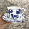 Kopjes Schotels 2 Stks/set Klassieke Super Bone China Koffie En Servies Borden Gerechten Afternoon Theekopje Set Drinkware Met Geschenkdoos