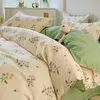 Conjuntos de cama conjunto floral nórdico confortável capa de edredom macio lençol plano com fronhas roupa de cama de quatro peças tamanho completo 230615