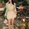 Spódnice houzhou seksowne słodkie białe mini spódnica kobiety sznurki sznurki nieregularne wahadłowe patchwork bajki krótka Mori Girl 230616