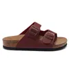 2024 mannen vrouwen designer sandalen Zachte slides Desert Dust Zwart Grijs Wit Roze taupe heren woody slider indoor outdoor schoenen