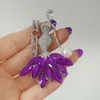 Alfinetes Broches Feitos à Mão Letra Grega Personalizada NCNW Roxo Branco Cor Luxo Gance Menina Broche Colar Acessório para Vestido Atacado 230616