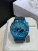 Montre de sport à quartz numérique pour homme Iced Out Watch Fonctionnalités complètes Cadran LED en alliage bleu Fonction complète Heure mondiale Toutes les aiguilles peuvent être actionnées Série Oak