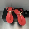 De senaste flip-flops kvinnors tofflor strap diamant spänne älskar sexig strand casual designer sandaler parti arbeta lyxiga platt kvinnor med låda