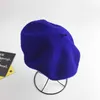 Bérets 100 laine béret peintre casquette gâteau de blé cuit casquette fille chaude haute qualité femmes béret chaud femme bonnet chapeaux couleur unie hiver Z0613