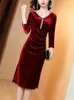 Casual Dresses Autumn 4xl Gold Velvet Midi Winter Solid Vintage Long Sleeve Women Elegant BodyCon Party Evening Vestidos E778