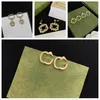 Designer Letter V Stud Earing Women Fashion Hoop smycken Metal Earring FDSF