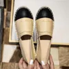 فستان المرأة مصمم أحذية كلاسيكية سيدة منصة الصياد نساء فاخر القش قاع قارب عارضة حذاء المعادن المعدنية السيدات loafer الحجم 35-42
