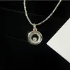 2023 härlig söt hänge halsband lång silver tunn rostfritt stålkedja diamanter shinny crystal ring designer kvinnor halsband med dammväska och låda