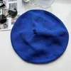Baretten Lente en zomer dunne baret Cure blauwe losse elastische gebreide schilderhoeden voor vrouwen Veelzijdige modellering Japanse retro baretten Z0616