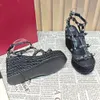 Schwarz New Stud Srivet Plateau Keilsandalen Damen Luxus Designer Leder Chunky Gladiator Sandale Abend Party Schuhe Fabrik Schuhe 9,5 cm.m