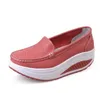 Kvinnors plattform Casual Shoes for Women äkta läderkvinna Swing Wedges Kvinnor Skor andas billiga skor