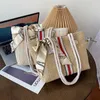 Borse da spiaggia Borse Sciarpe di seta multi da donna Moda Shopping semplice Messenger monospalla a righe rosse e blu Tessuto