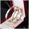 Bangle high end skruvmejsel Love Bracelt Luxury Fashion unisex manschettarmband 316l rostfritt stål pläterat 18k guld smycken kvinnor och dhvwe