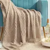 Couverture tricotée couverture avec couleur unie canapé couverture nordique décor à la maison jeter couverture pour lit Portable respirant châle R230616