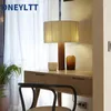 Bordslampor Spanien Santa Solid Wood Desk Lamp Modern Silk Lampshade Ambient Lighting For Living Room Bedroom Bedside Reading Decor