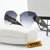 designer solglasögon med box solglasögon för kvinnor män Lyxiga klassiker Mode Dagliga resor Matchning Körning Strandskuggning UV-skydd polariserade glasögon present