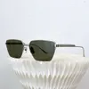 2023 White Collar Business Hot Selling Style, Small Face Medium Half Frame Titanium Alloy High-End Women's Solglasögon, Gray och Khaki Classic Casual Fashion Style