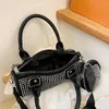 2023 Zomer Kleine Sling Handtas L Brief Diamond Studded Schouder Kussen Tas Mode Dames Cross Body Bags Cilindrische Pakket