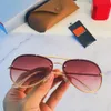 2023 Gafas de sol de moda para hombres y mujeres de aleación de titanio de alta calidad con revestimiento superior, modelo nuevo y genial para pilotos Lujosos estilos rosa, azul, púrpura y gris