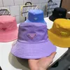 2023 Designer Fashion Bucket Hat For Man Woman Street Cap Mittade hattar 19 Färg med bokstäver Högkvalitativ hinkhatt