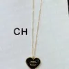 Fashion Pearl Necklace Luxury Designer Pendant Necklaces women vintage brand Jewelry party heart pendants necklaces fancy dress chain exquisite jewellery gi