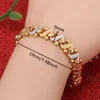 Cadena 24K Chapado al vacío Diseño de lujo Color dorado Patrón de corazón Brazalete Pulsera ancha unisex Brazalete 230616