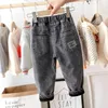 Dżinsy dziecięce spodnie jogger maluch chłopiec stretch dżinsowe spodnie graficzne wszechstronne ubrania jesienne dla niemowląt chłopcy moda moda 230616
