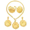 Kolye küpeleri Set Dubai Moda Kabuğu Kolye Bilek Halkaları Kadınlar için Afrika Lüks 18K Altın Renk Düğün Mücevherleri