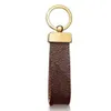 Keychain Brand Designer Key Chain Mens Luxury Car Keyring Womens Buckle Keychains Handgjorda läder Män kvinnor Väskor Pendant Accessor279S