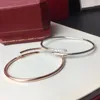 bracelet chaîne en or bracelet design bijoux de luxe accessoires pour femmes acier au titane Alliage processus de placage à l'or ne se décolore jamais pour les hommes allergiques bracelet design