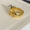 Luxurys Designer Fashion Luxury Men's and Women's Gold Band RingsカップルP-letter P-letterewelryパーソナライズされたシンプルなホリデーギフト11