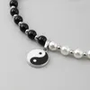 Hänge halsband svart vit taoism yin yang runda charm pärlstav faux pärla tai chi choker halsband för män kvinnor skydd lyckliga smycken