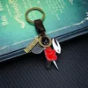 Nyckelringar ihåliga riddare Keychain Bone Nail the Pale King Figure Keyring For Men Game Accessories Car Key Ring Llaveros