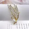 Brosches White Crystal Luxury Rhinestone Pearl Wheat Ear Brooch Collar Pin For Shiny Ladies Men Party Jewelry