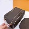 Designer-Men travelling toilet bags fashion designer women wash bag large capacity cosmetic makeup toiletry Pouch 26CM AA