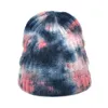 Boinas FUODRAO Tie Dye Messy Bun Knit Hole Soft Stretch Cable Sombrero de invierno para mujeres Cross Riband Caps Z24