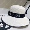 Fashion Straw Hat Womens Bucket Hat Men Designer Casquette Wide Brim Hats Summer Sun Hats for Women Beach Cap Black White Contrasting Basin Cap