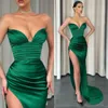 Sexy vert émeraude robes de bal chérie fête robes de soirée plis fente semi formelle tapis rouge longue occasion spéciale robe