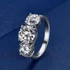 Solitaire Ring 4ct Nişan Yüzüğü Kadınlar için 3 Talı Alyans S925 STERLING Gümüş 18K Altın Kaplama Promise Elmas Yüzükler Kutpf 230617