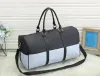 2022 Duffle Bag Duffel Påsar Bagage Travel Bag Hög kvinnor Stora kapacitet Bagage Bagage Waterproof Handbag Casual Travel Påsar