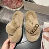 Kvinnor Pälstofflor Sommar Furry Slides Dam Fluffiga inomhusskor Dam Bling Fuzzy Slide House Sliders Grossisthandel Dropshipping