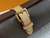 Dieses luxuriöse Designer-Uhrengehäuse bietet Platz für 3 Herren- oder 4 Damenuhren mit Besatz aus natürlichem Rindsleder, mit Mikrofaser gefüttertem Armband aus natürlichem Rindsleder und goldfarbener Metallschnalle