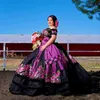 Princesse Charro robes de Quinceanera noires broderie rose sur l'épaule jupe Corset à lacets bal d'anniversaire robe Sweet 15