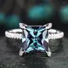 Bröllopsringar Luxury Princess Cut Square Cubic Zirconia Blue for Women Elegant Anniversary Party Lady Ring Jewelry