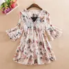 T-shirt sommarkvinnor blommor tryck blus casual vneck chiffon bluses kvinnlig lanthylsa rufsar skjortor oregelbundna blusa toppar ab1830